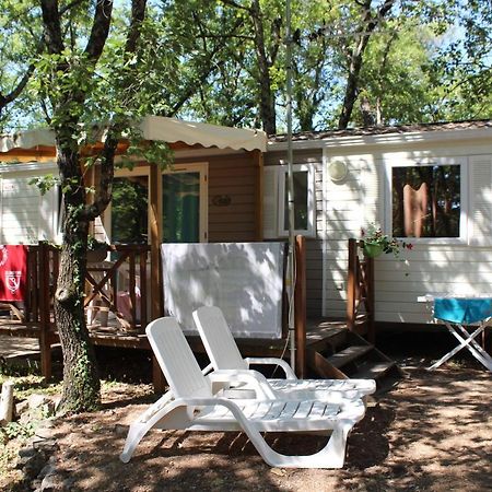 Camping Le Parc Saint-Paul-en-Forêt Exterior foto