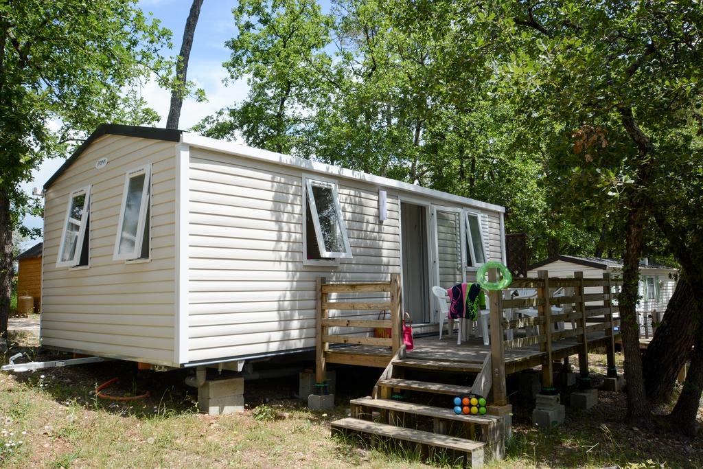 Camping Le Parc Saint-Paul-en-Forêt Exterior foto